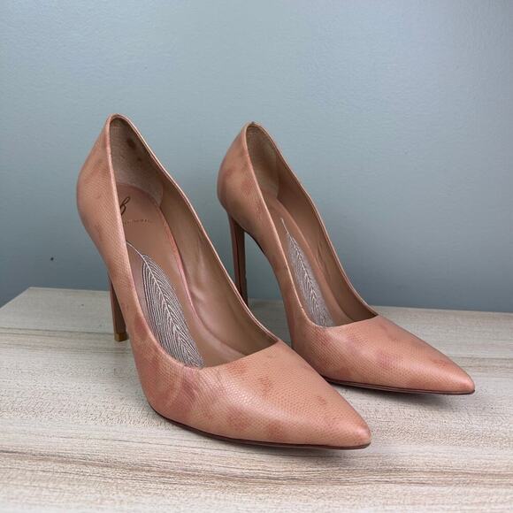 Brian Atwood Masha Heel Blush Pink Nude Tan Stiletto Leather Pumps size 8 Shoes - Picture 1 of 12